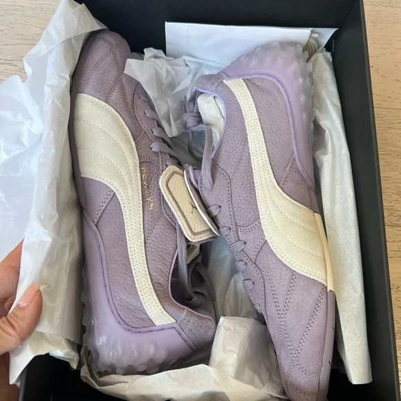 Puma AVANTI LS Women's Purple Sneakers MULTIPLE SIZES - Picture 2 of 13
